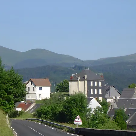 Beautiful House In The Heart Of The Auvergne Murat-le-Quaire