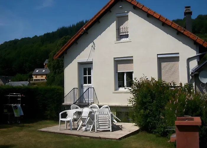 Beautiful House In The Heart Of The Auvergne Hébergement de vacances