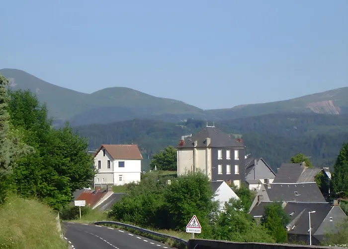Beautiful House In The Heart Of The Auvergne Murat-le-Quaire