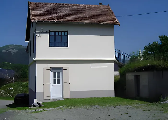 Hébergement de vacances Beautiful House In The Heart Of The Auvergne Murat-le-Quaire